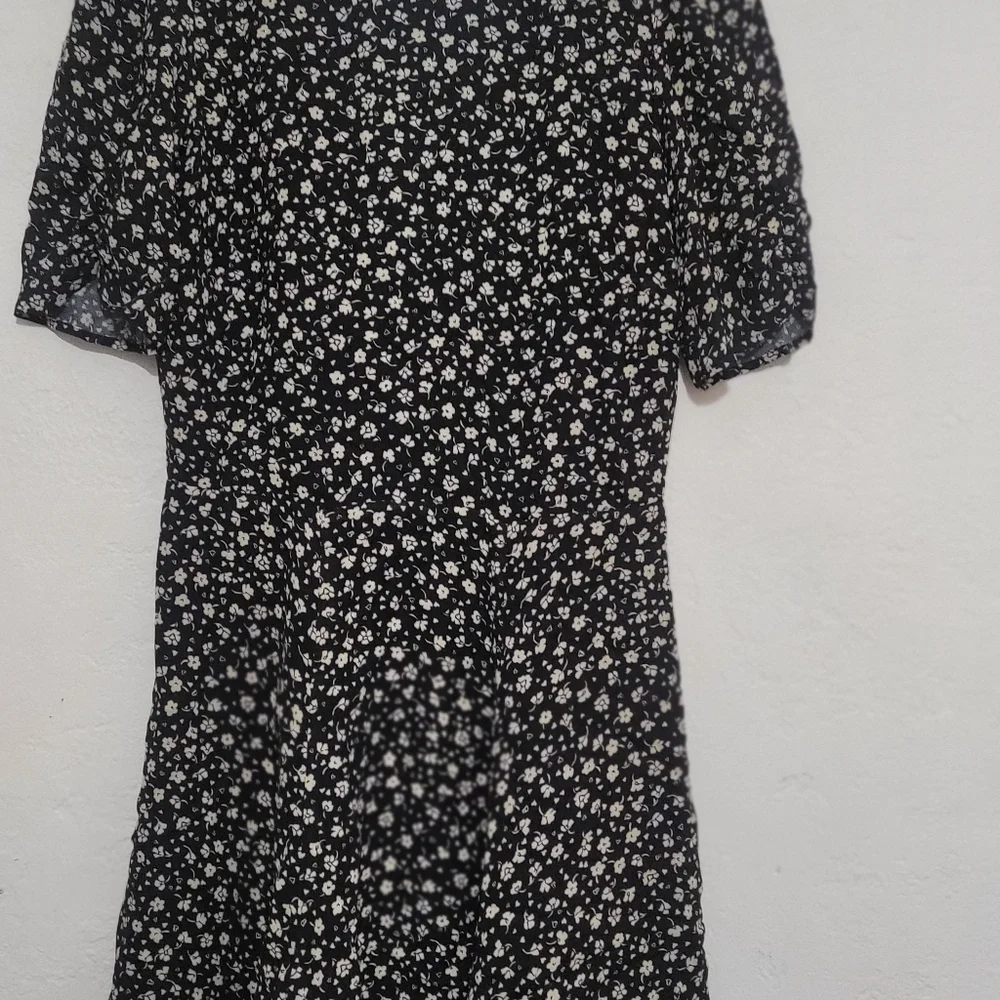 COPY - Reformation dress new - Picture 3 of 11